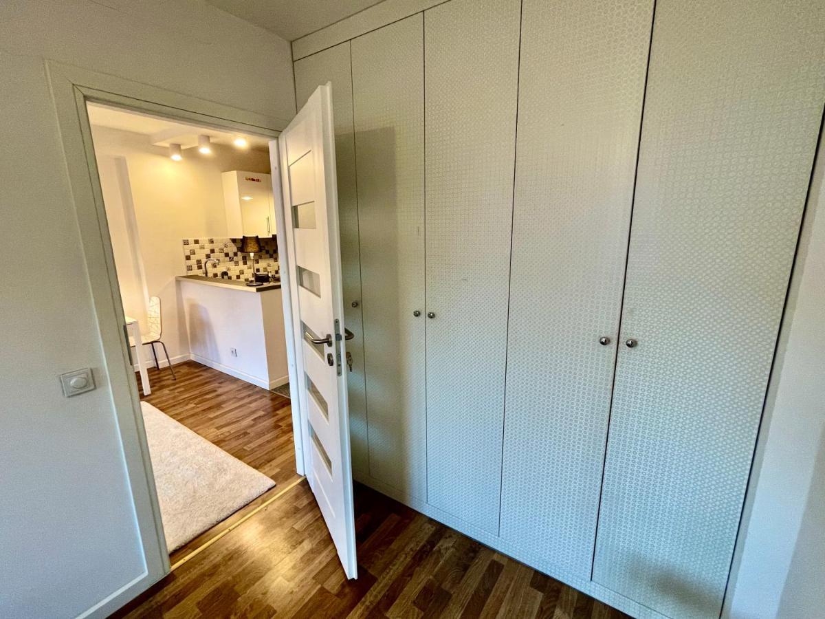 Decor 2 Metro Fast Wifi 55'Tv Netflix Hbo Cozy Apartment วอร์ซอ ภายนอก รูปภาพ