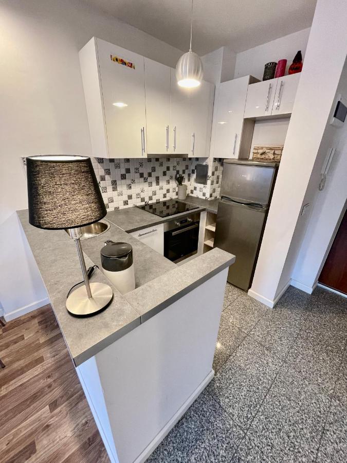 Decor 2 Metro Fast Wifi 55'Tv Netflix Hbo Cozy Apartment วอร์ซอ ภายนอก รูปภาพ